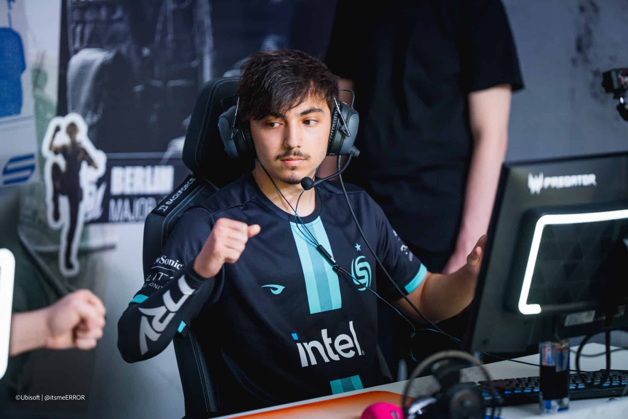 Compression Gaming Sleeve Classic eSport NRV 2022